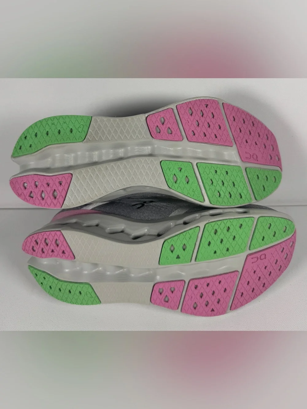 Mens On Cloudsurfer 2 Size 8 Running Shoes 'White Mineral Gray' 3MF10120981